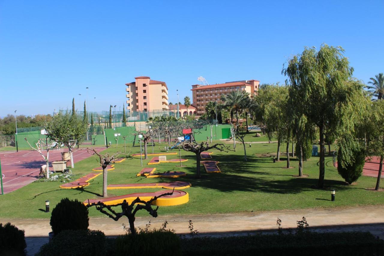 Los Juncos De Pineda Park Salou Dış mekan fotoğraf